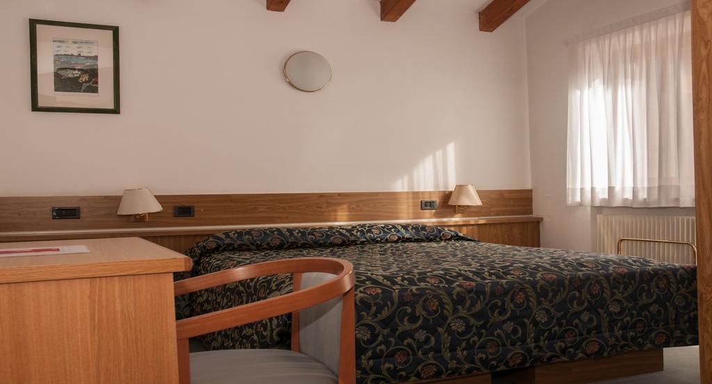 Hotel Ai Pini Vigo di Fassa Exterior photo